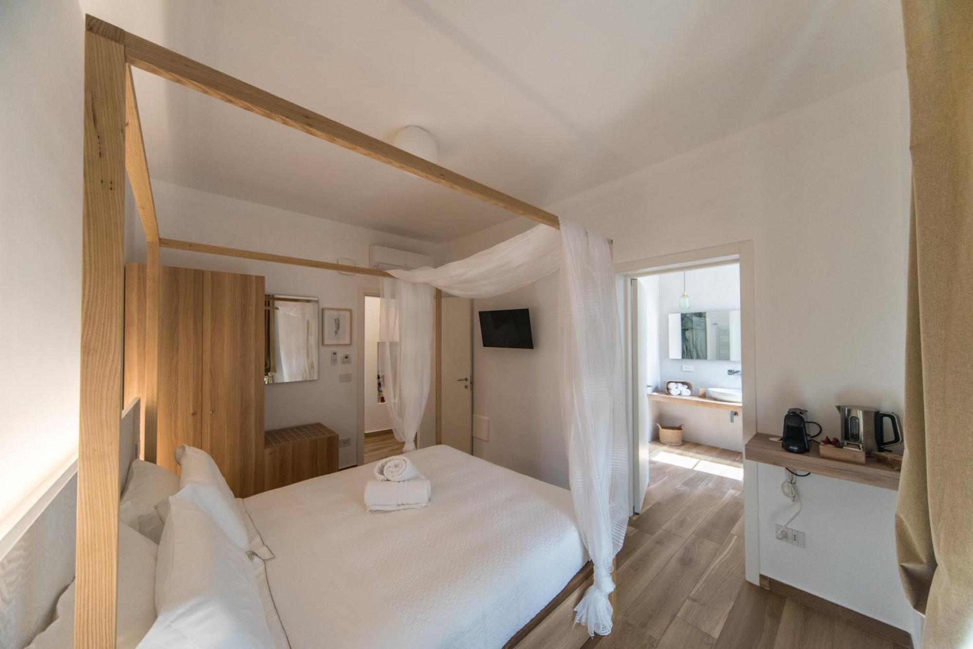 Suite Santa Chiara Trani Exterior photo